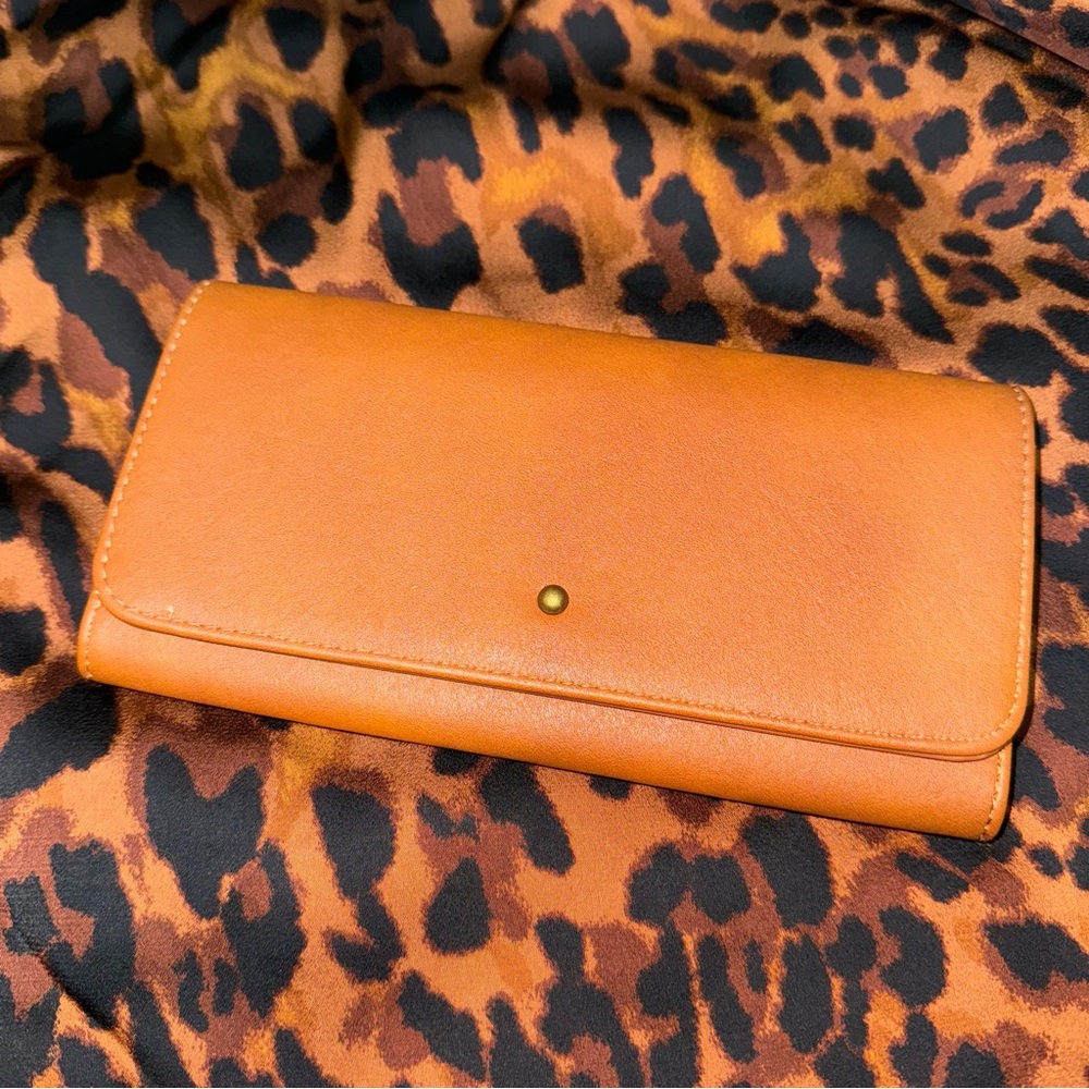 NWOT Faux Leather Wallet
